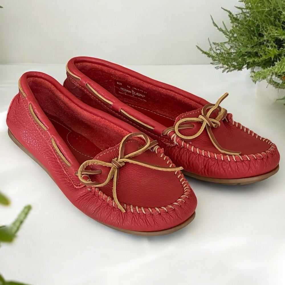 Minnetonka Red Soft Leather Moccasins Loafers Women’s Sz 10 Tan Leather Laces - Picture 2 of 10